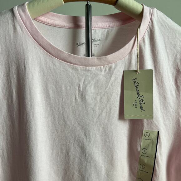 Universal Thread Women's Light Pink Shrunken Short Sleeve T-Shirt - Large - NWT - Picture 3 of 7